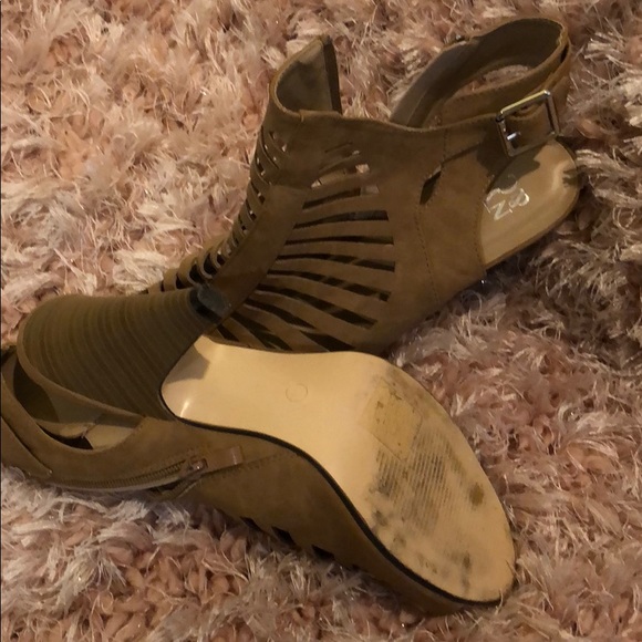 Sandals - Picture 2 of 2